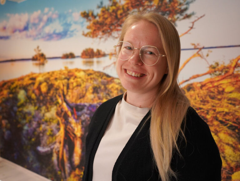 Kuvassa Satakunnassa toimiva uraohjaaja